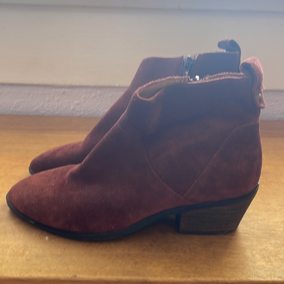 NWOT Rust Color Suede Boots - Picture 4 of 11